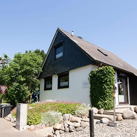 Holiday home Ostseestuebchen