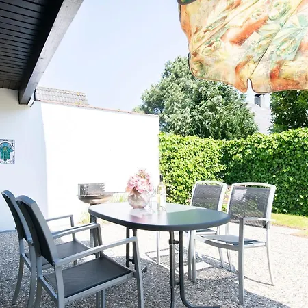 Holiday home Ostseestuebchen *